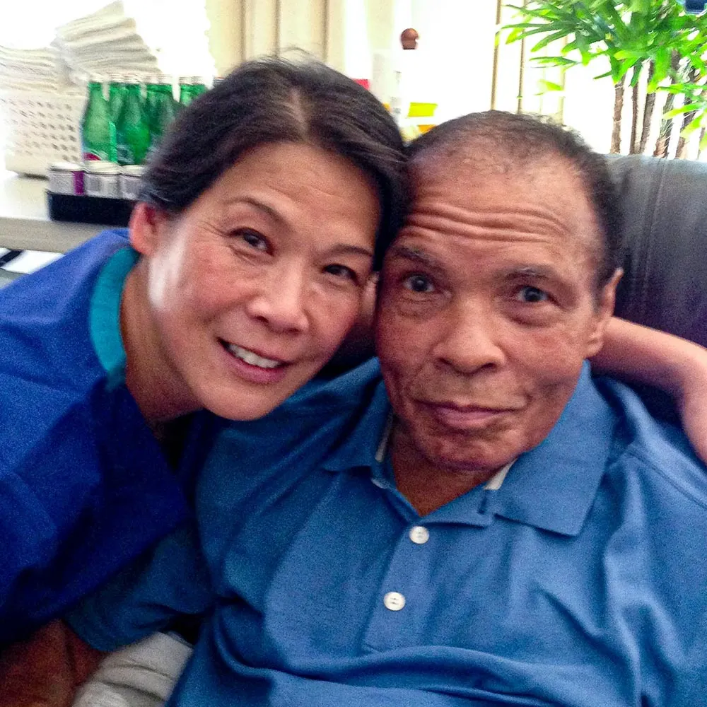 Dr. Liu an Muhammad Ali